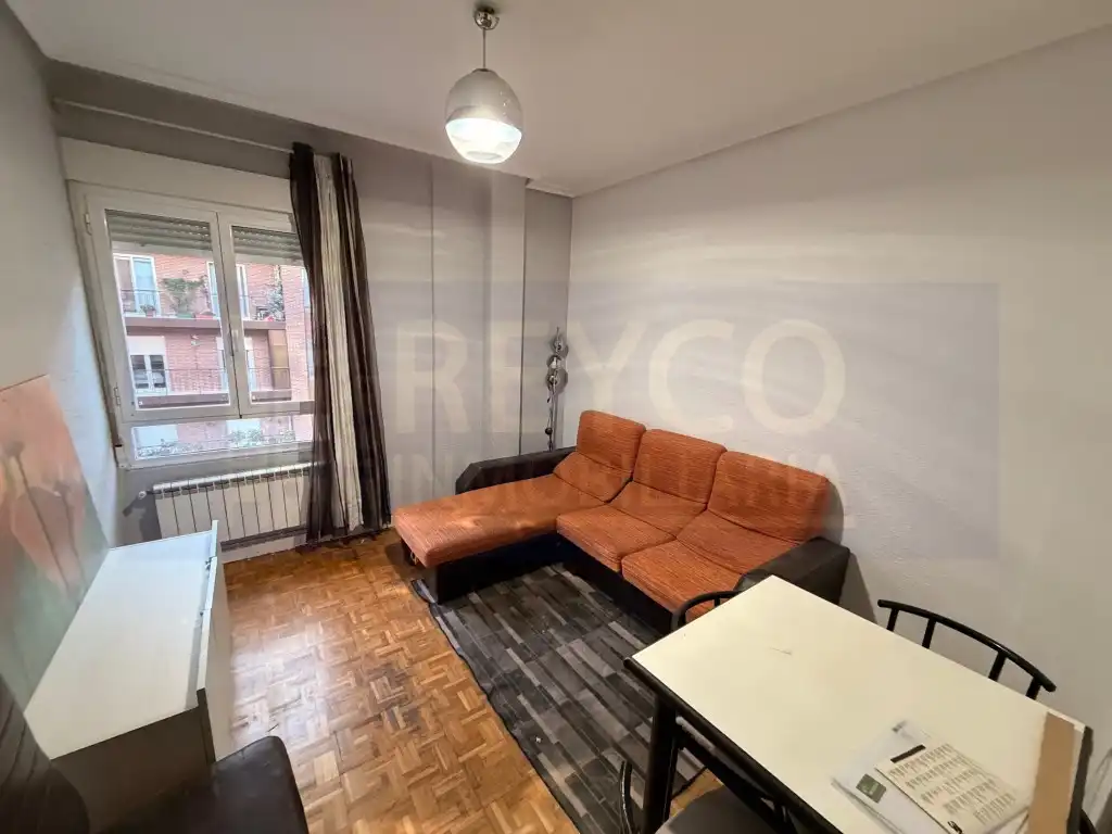 Flat with lift for sale in Calle Industria