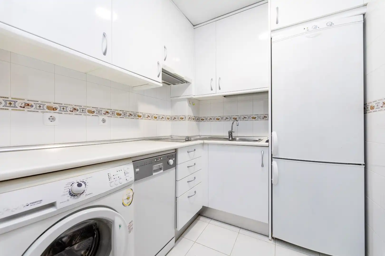 Küche von Wohnungen zur Miete in Madrid mit Klimaanlage, Privatgarten und Terrasse
