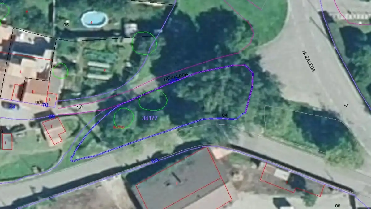 Lands and plots for sale in LA NOZALEDA, PARROQUIA DE ROCES, imagen 4