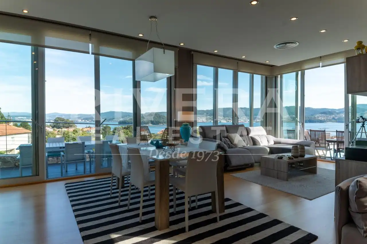 Sala de estar de Casa o chalet en venta en Poio con Calefacción, Jardín privado y Terraza