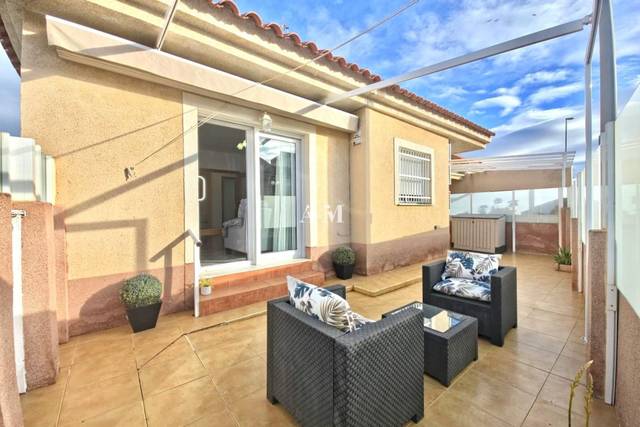 Casa adosada en Alquiler en Los Belones