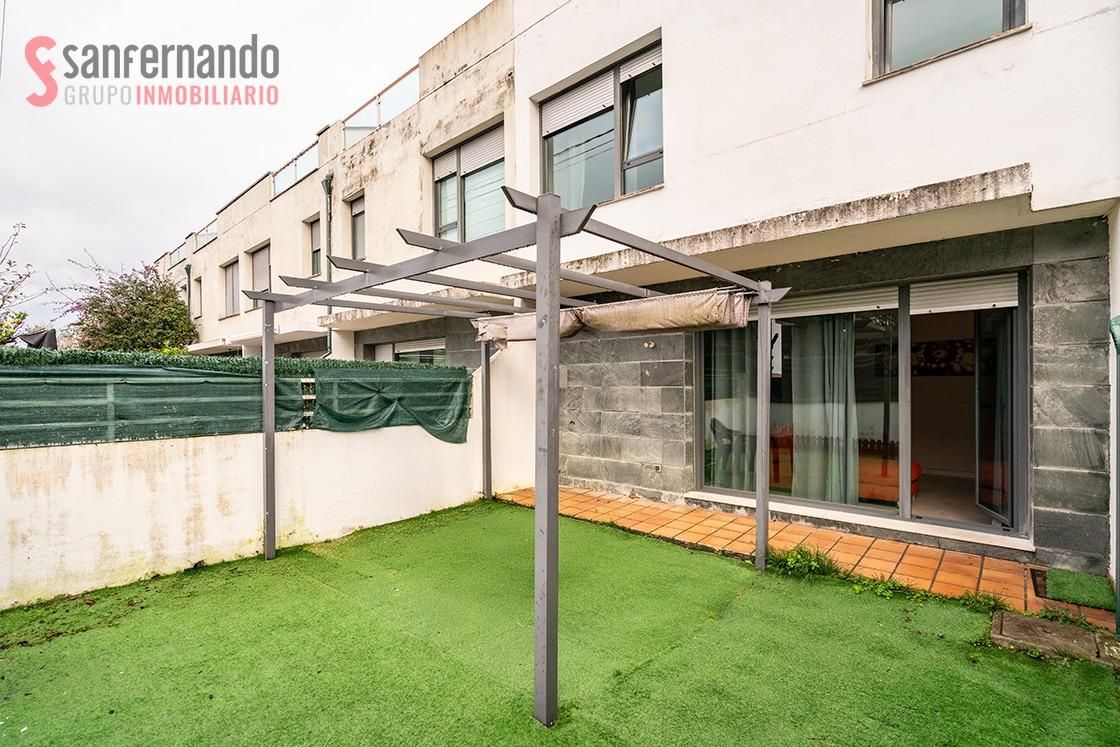 Terrassa de Casa adosada en venda en Miengo amb Calefacció, Jardí privat i Terrassa