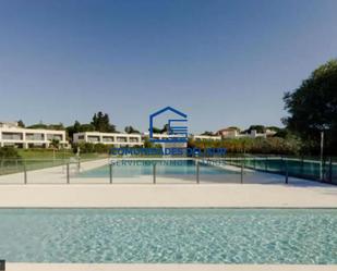 Piscina de Pis de lloguer en El Puerto de Santa María amb Aire condicionat, Jardí privat i Terrassa