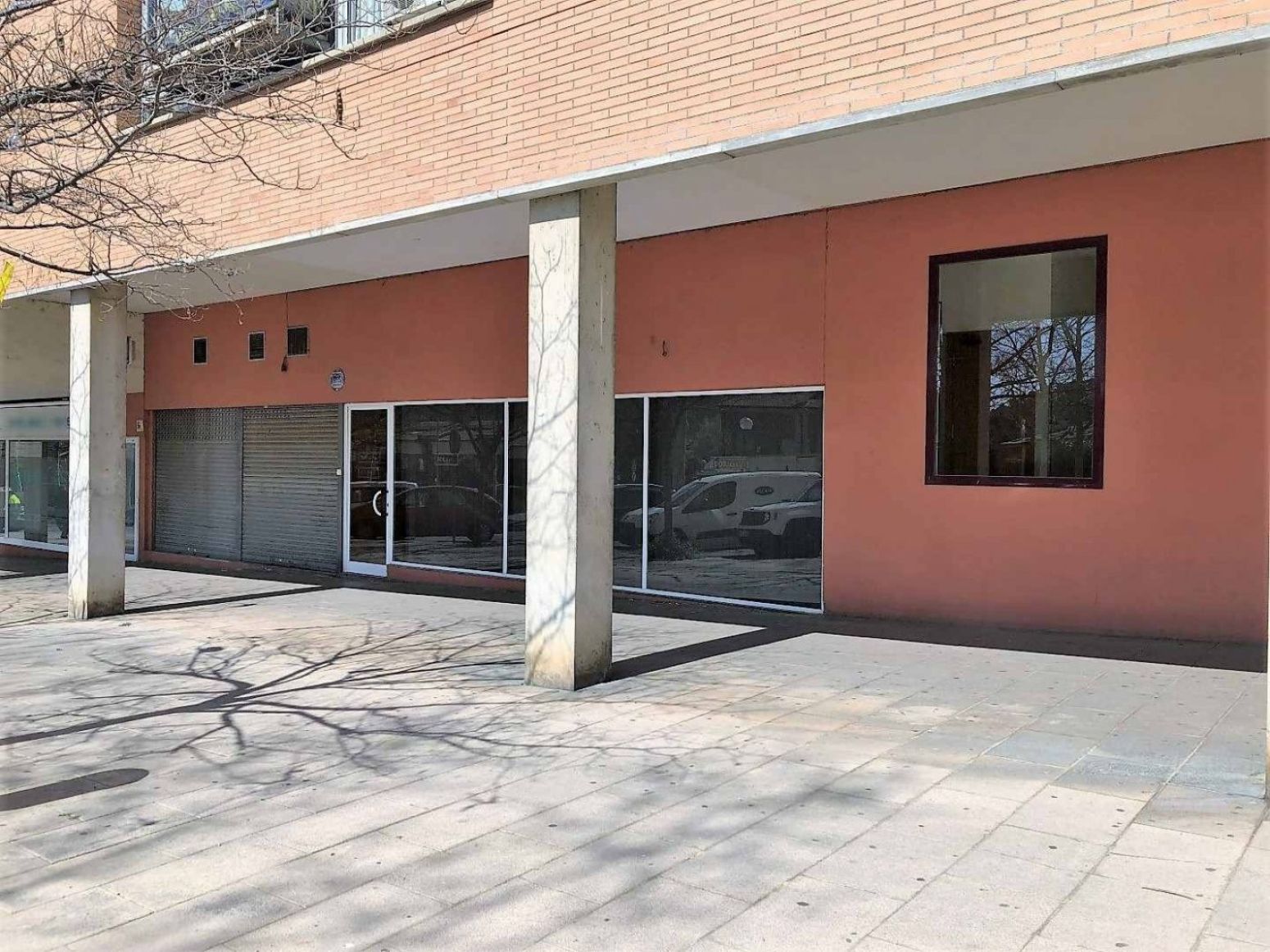 Local en venda en Cerdanyola del Vallès amb Terrassa