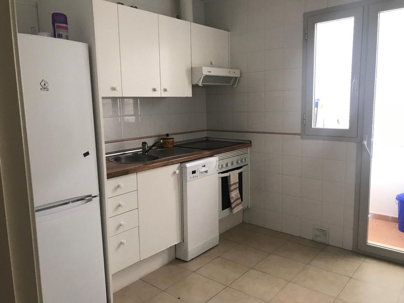 Kitchen of Apartment to rent in Algeciras  with Terrace and Storage room