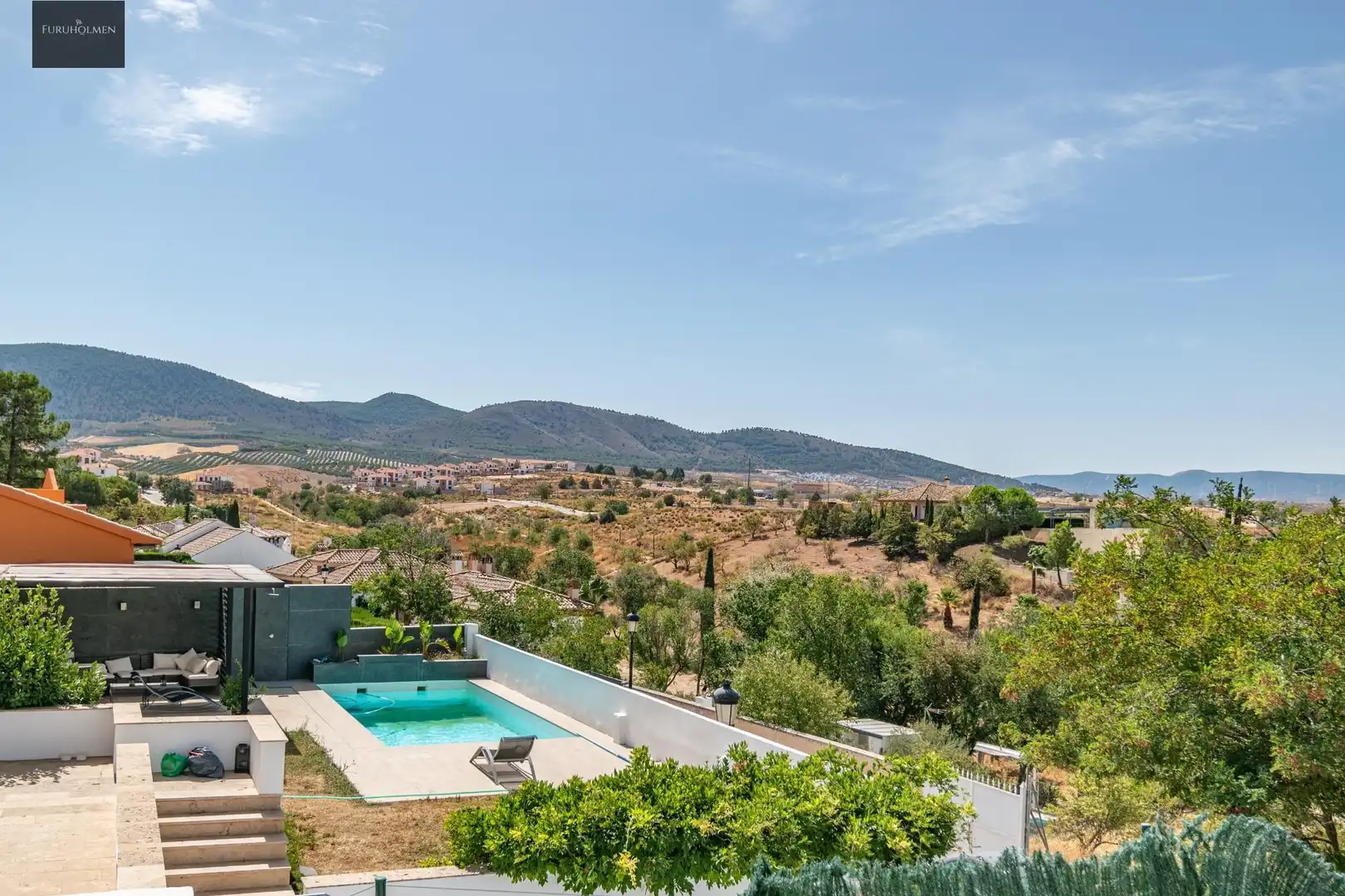Chalet con piscina en venta en Calle Malva 9, imagen 2