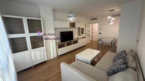 Foto 2 de Piso de alquiler en Los Guindos - Parque Mediterráneo - Santa Paula, Málaga Capital