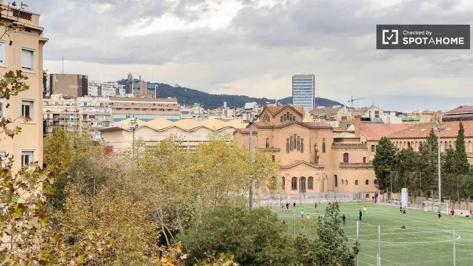 Habitación en La Nova Esquerra de l'Eixample