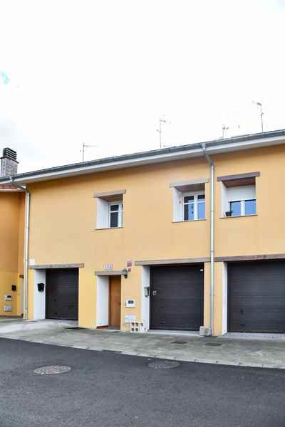 Exterior view of Single-family semi-detached for sale in Iruraiz-Gauna  with Private garden and Furnished