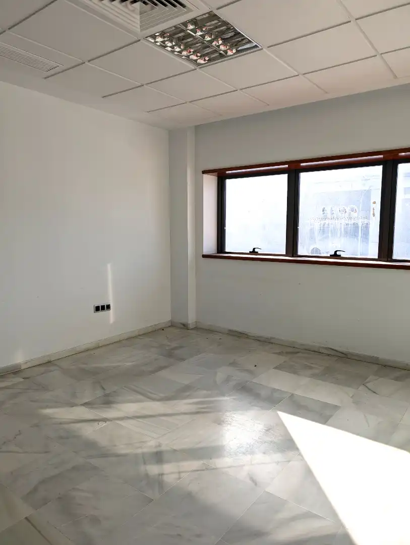 Oficina de alquiler en Acueducto, 24, La Motilla - Fuente del Rey