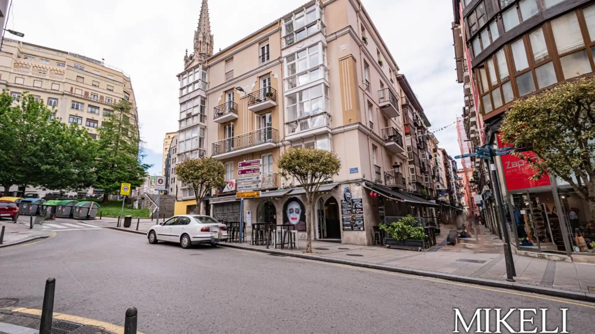 Vista exterior de Local en traspaso en Santander con Aire acondicionado y Alarma