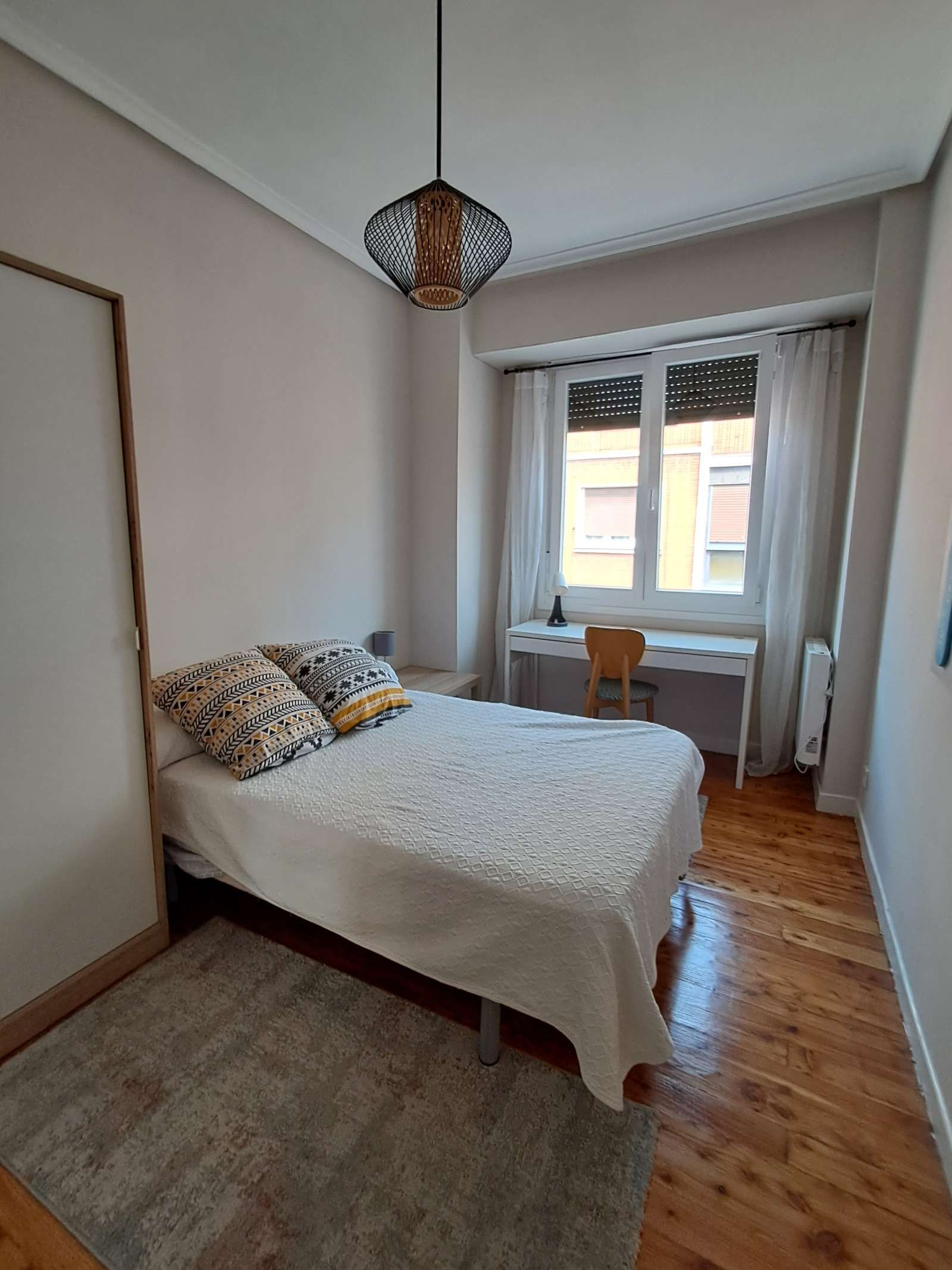 Schlafzimmer von Wohnung zur untervermieten in Bilbao  mit Klimaanlage, Heizung und Terrasse