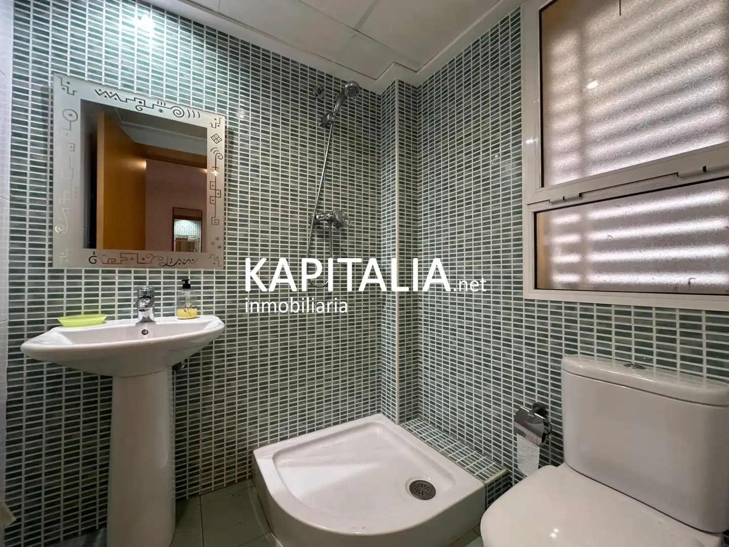 Bany de Casa o xalet en venda en Novelé  / Novetlè amb Aire condicionat, Jardí privat i Traster