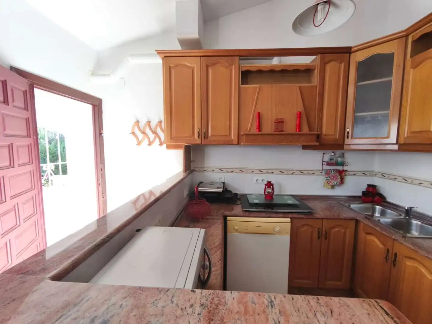 Cuina de Casa o xalet en venda en Torrevieja amb Aire condicionat, Calefacció i Terrassa