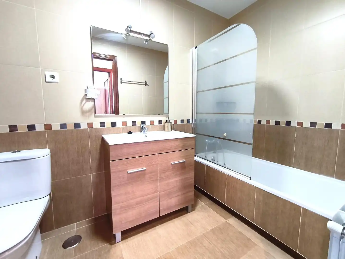 Bathroom of Flat for sale in Castañeda  with Heating