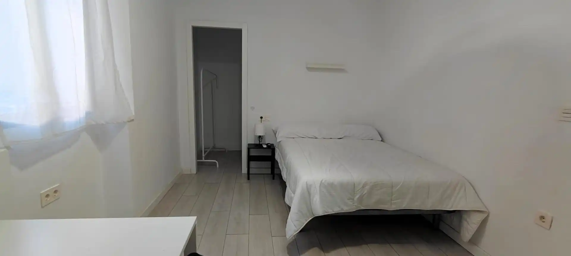 Schlafzimmer von Wohnung zur untervermieten in Beiro