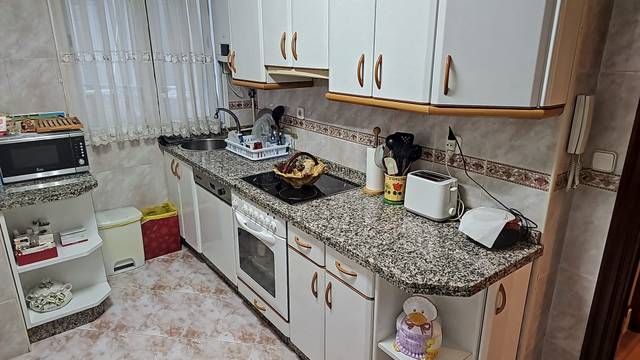 Piso en Venta en Calle Bermúdez de Castro en Teatinos - Los Prados