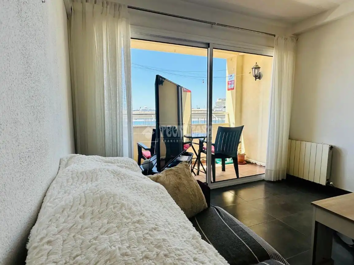 Habitación de Piso en venta en Barcelona con Aire acondicionado, Calefacción y Balcón
