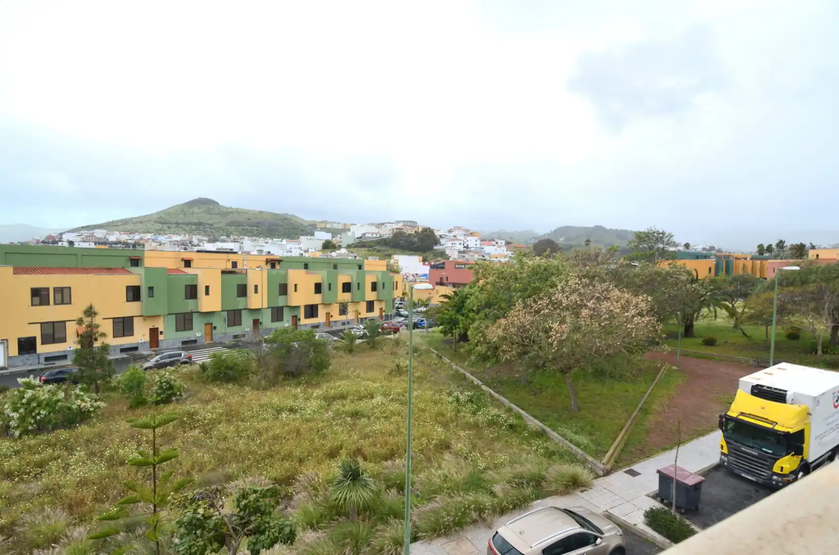 Vista exterior de Dúplex en venda en Las Palmas de Gran Canaria amb Terrassa, Traster i Balcó