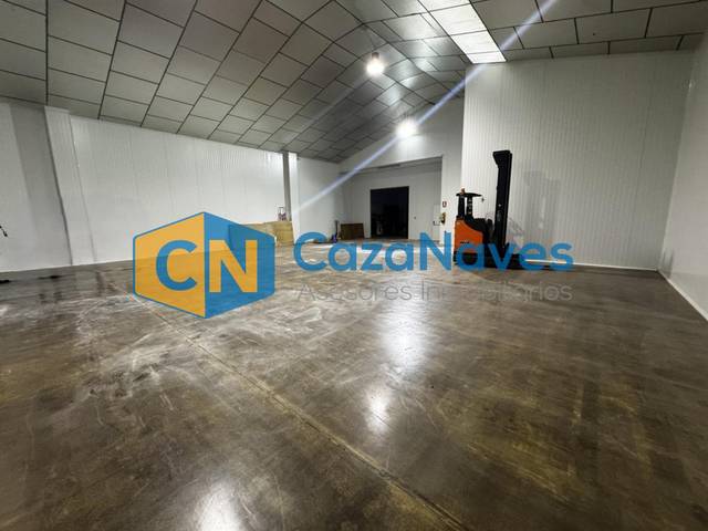 Nave industrial en Alquiler en Barrio de las Fronteras