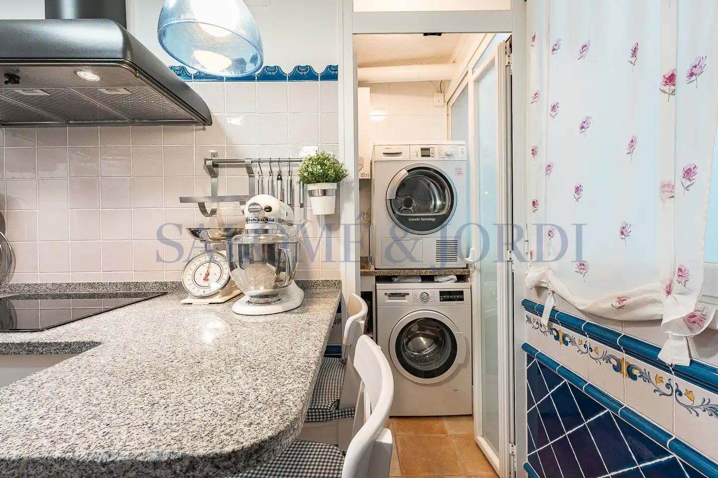 Küche von Wohnung zum Verkauf in Vilassar de Mar mit Klimaanlage, Heizung und Parkett