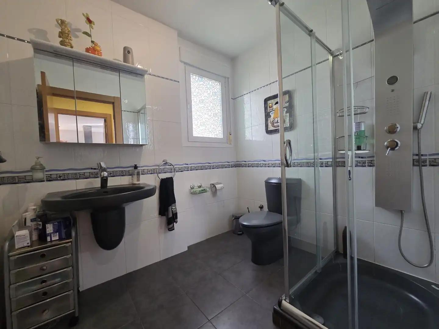 Badezimmer von Haus oder Chalet zum Verkauf in Clavijo mit Heizung, Privatgarten und Terrasse