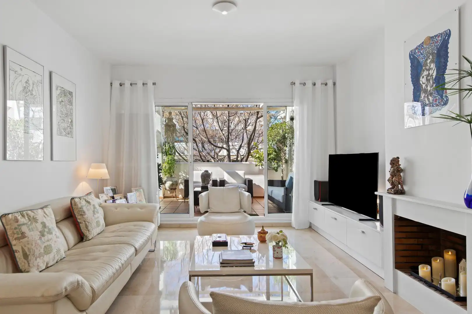 Sala de estar de Apartamento en venta en Marbella con Aire acondicionado, Jardín privado y Terraza