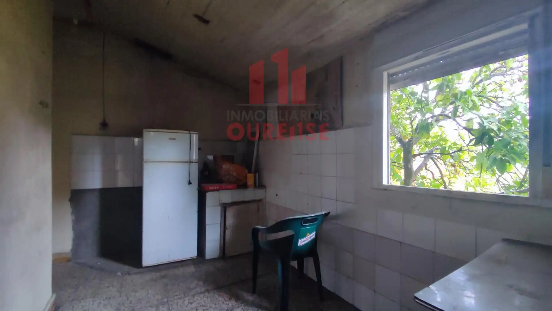 Kitchen of Houses for sale in Ourense Capital   with Private garden and Storage room