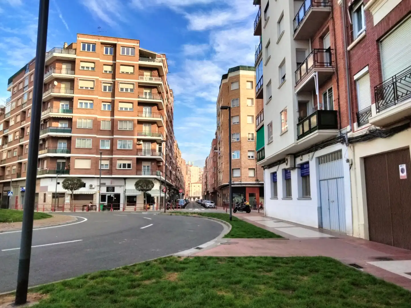Exterior view of Commercial properties for sale in  Logroño