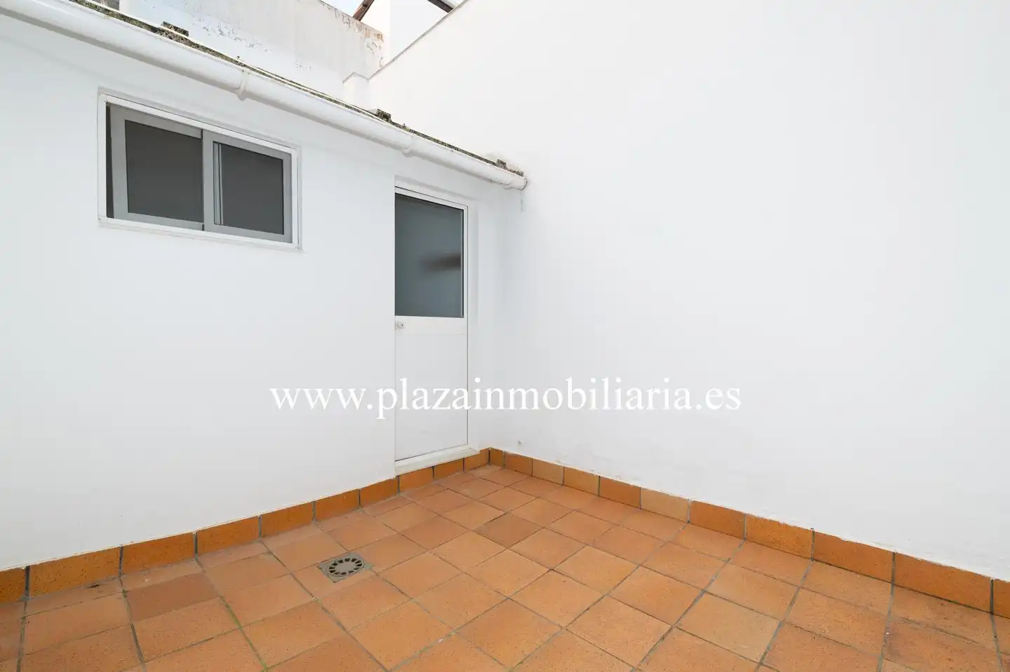 Exterior view of Ground floor for sale in Lucena  with Storage room and Furnished