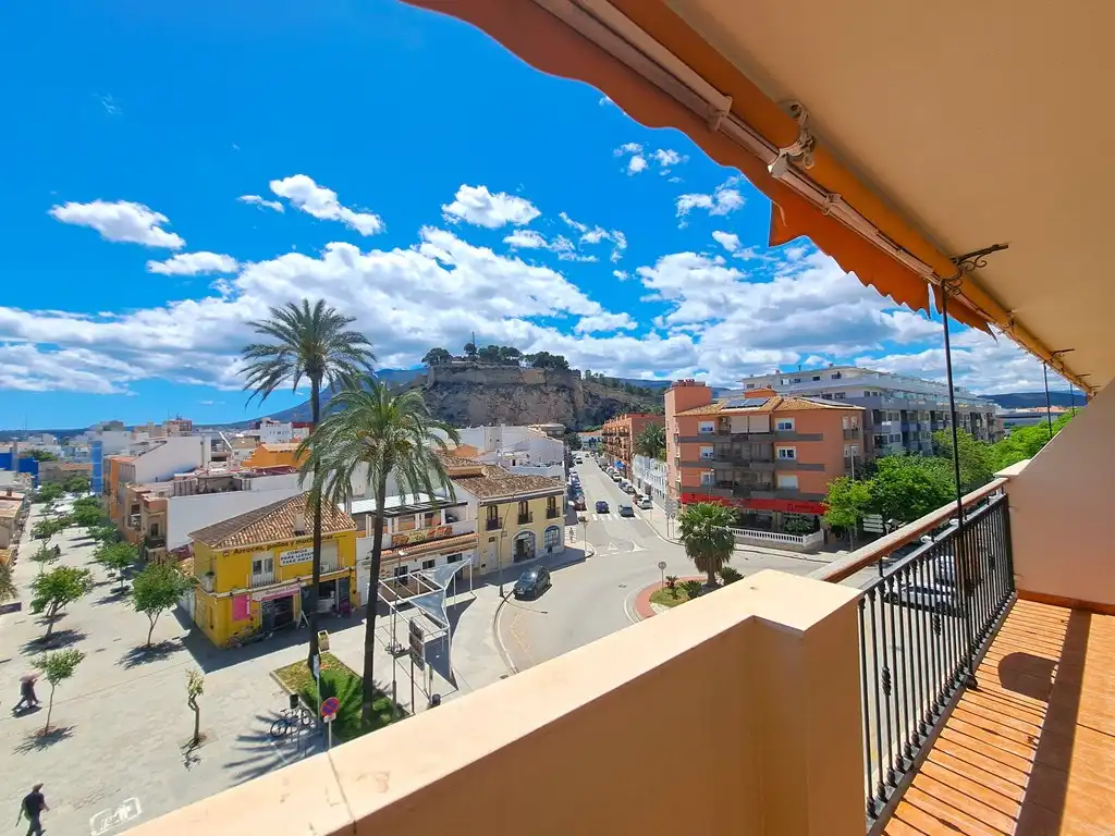 Vista exterior de Apartament en venda en Dénia amb Aire condicionat, Calefacció i Terrassa