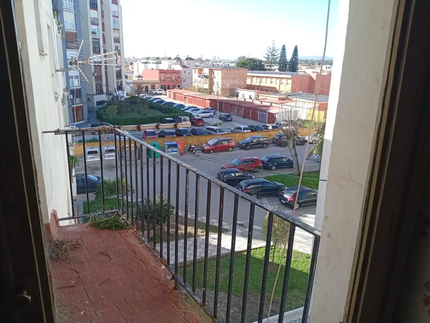 Parking of Houses for sale in La Línea de la Concepción