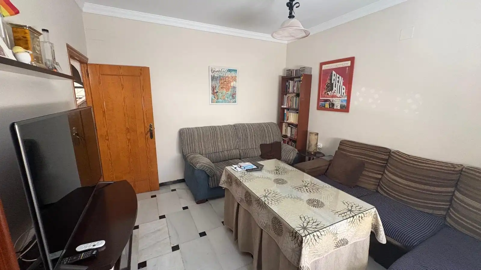 Sala d'estar de Casa adosada en venda en Chiclana de la Frontera amb Terrassa