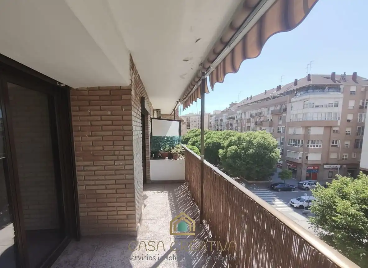 Terraza de Piso en venta en Valencia con Amueblado y Balcón