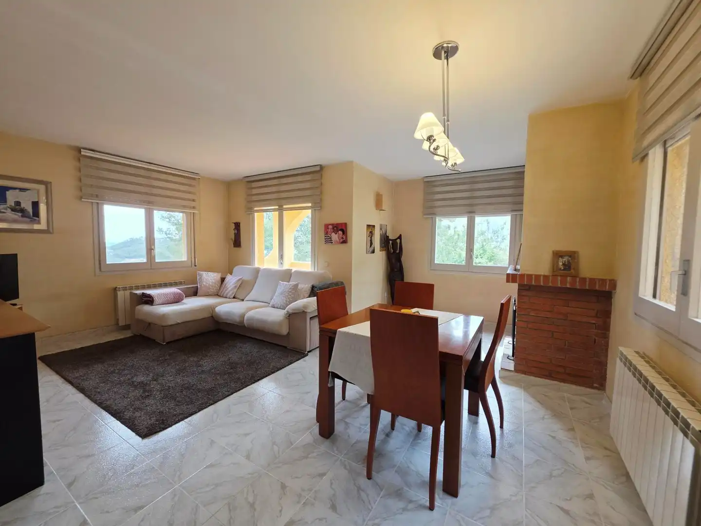 Sala de estar de Casa o chalet en venta en Vallirana con Calefacción, Jardín privado y Terraza