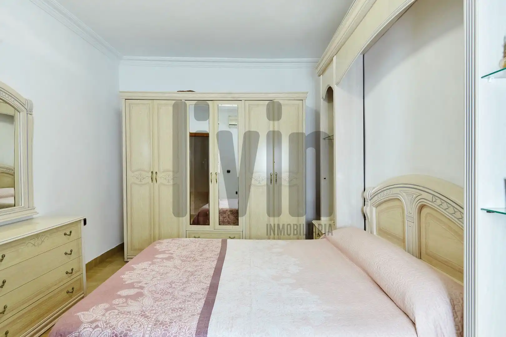 Dormitori de Casa o xalet en venda en Jaén amb Aire condicionat, Calefacció i Terrassa
