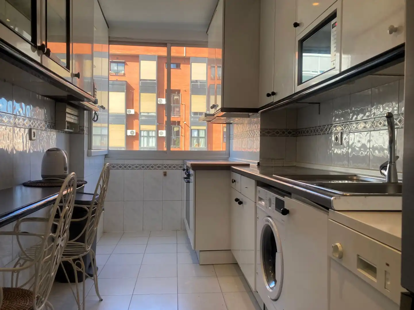 Küche von Wohnung zur untervermieten in Madrid mit Heizung, Möbliert und Ofen