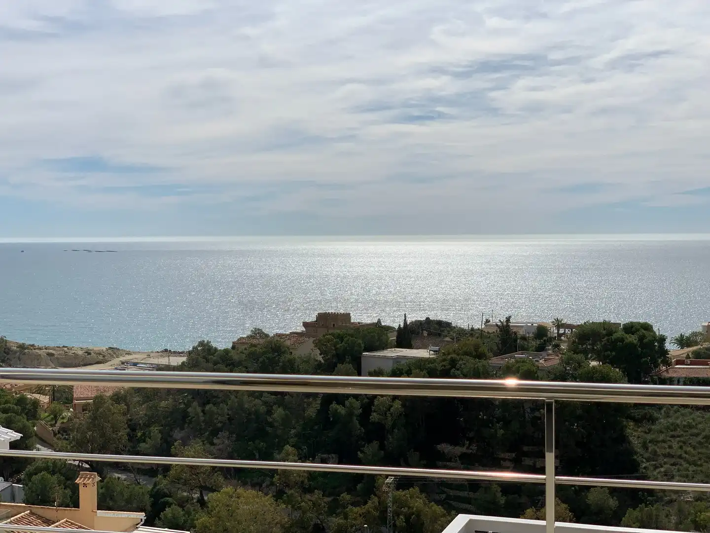 Vista exterior de Casa o chalet en venta en El Campello con Aire acondicionado, Jardín privado y Terraza