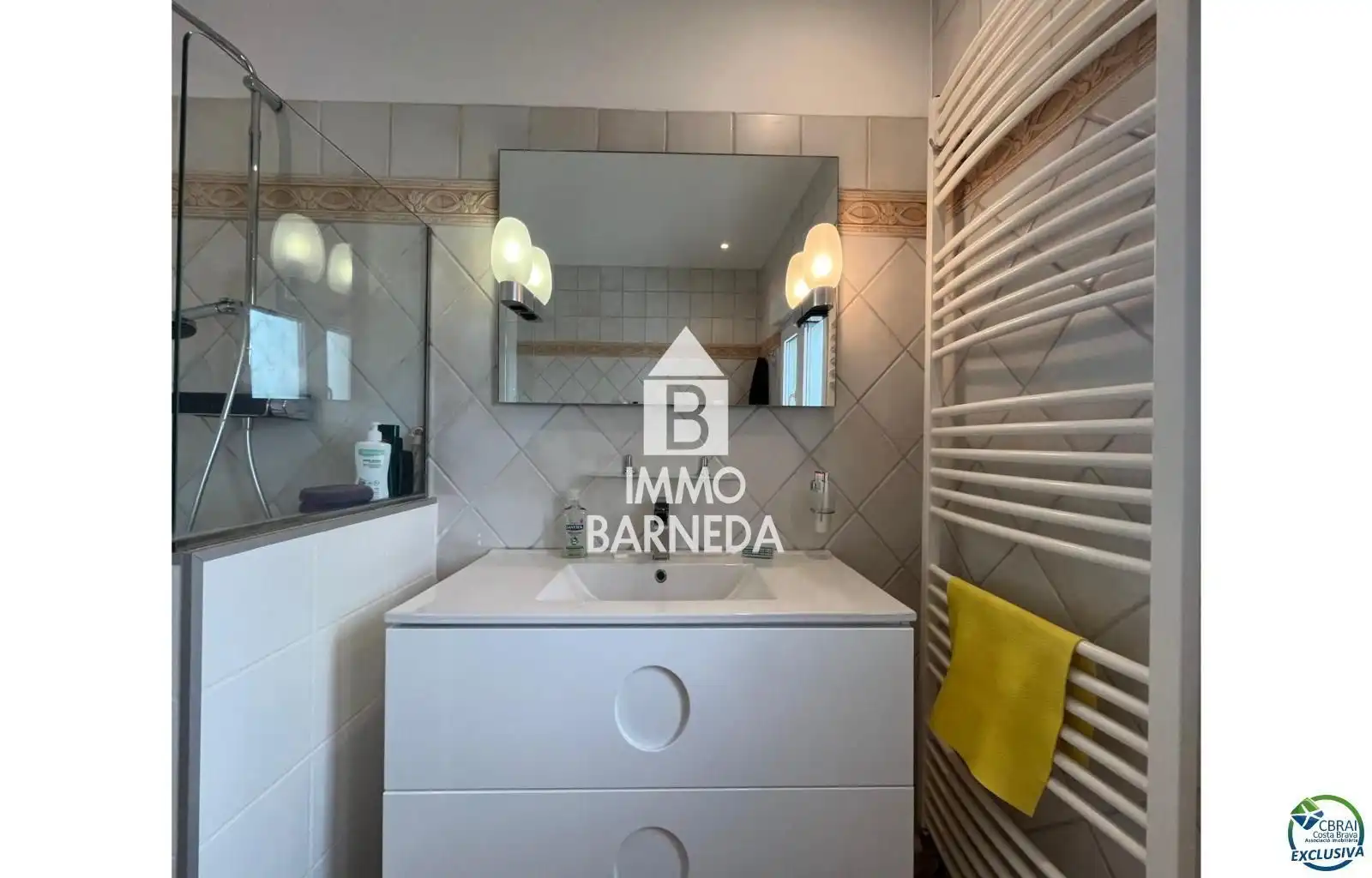 Bany de Casa o xalet en venda en Empuriabrava amb Calefacció, Jardí privat i Terrassa