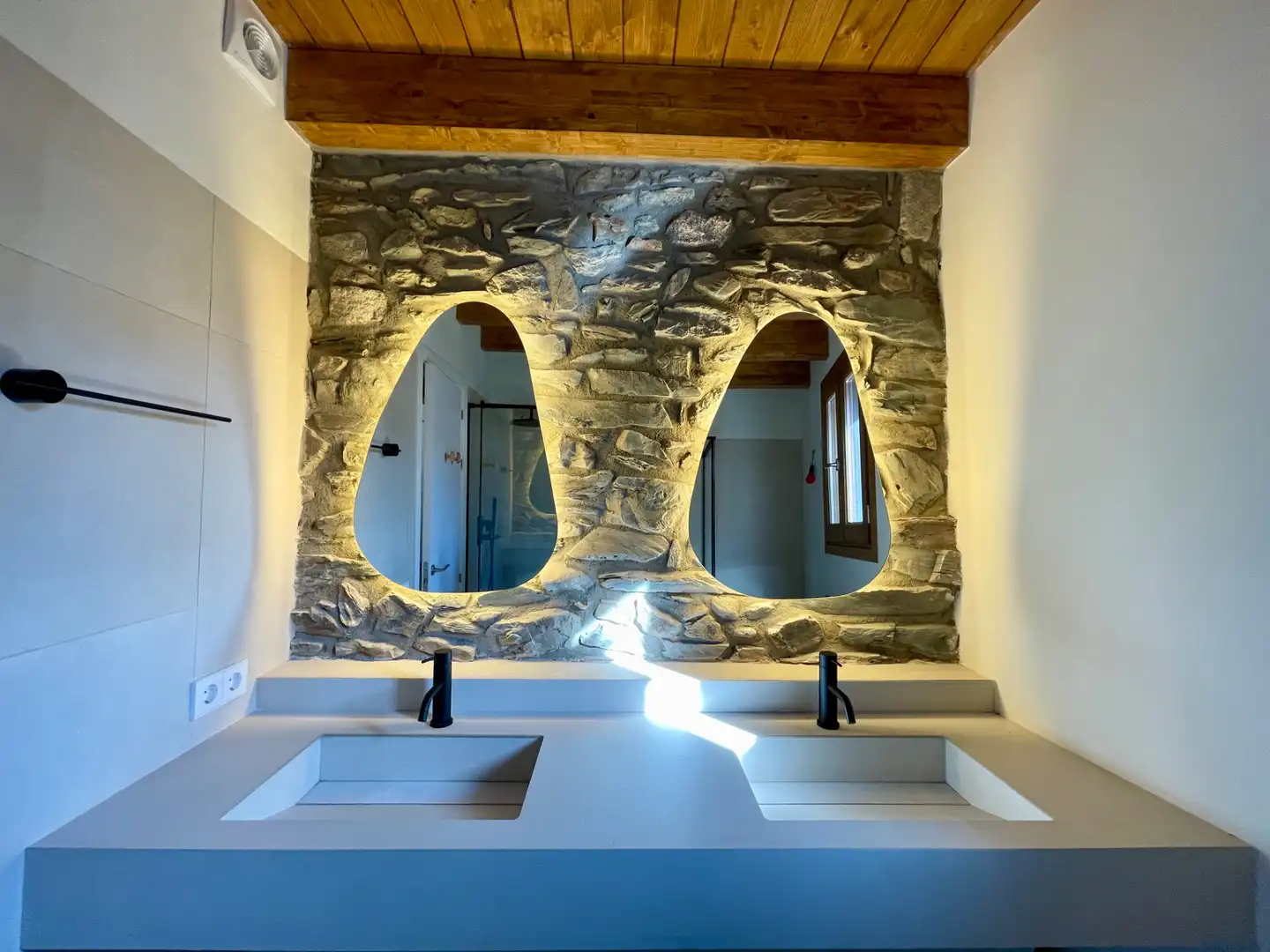 Baño de Finca rústica en venta en Setcases con Calefacción, Parquet y Trastero