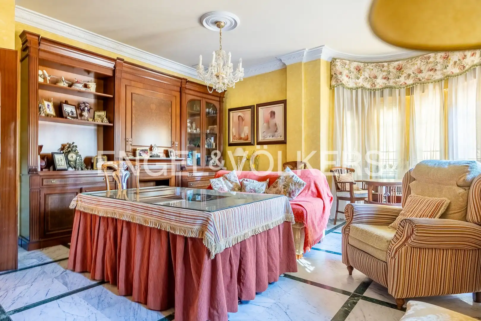 Dining room of Houses for sale in Sevilla  with Air Conditioner, Heating and Private garden
