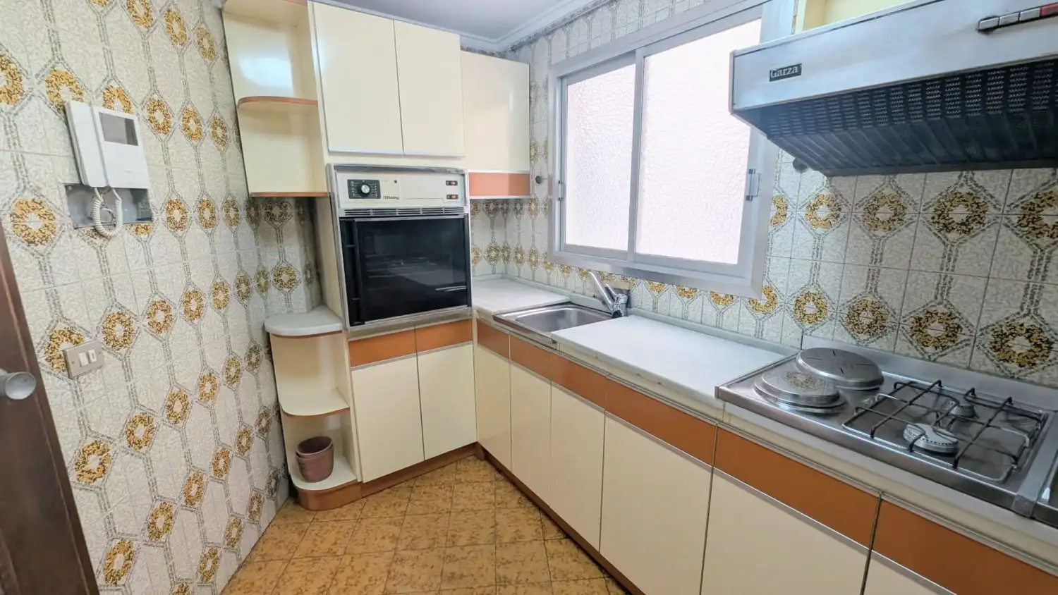 Cocina de Piso en venta en Castellón de la Plana / Castelló de la Plana con Aire acondicionado, Calefacción y Balcón