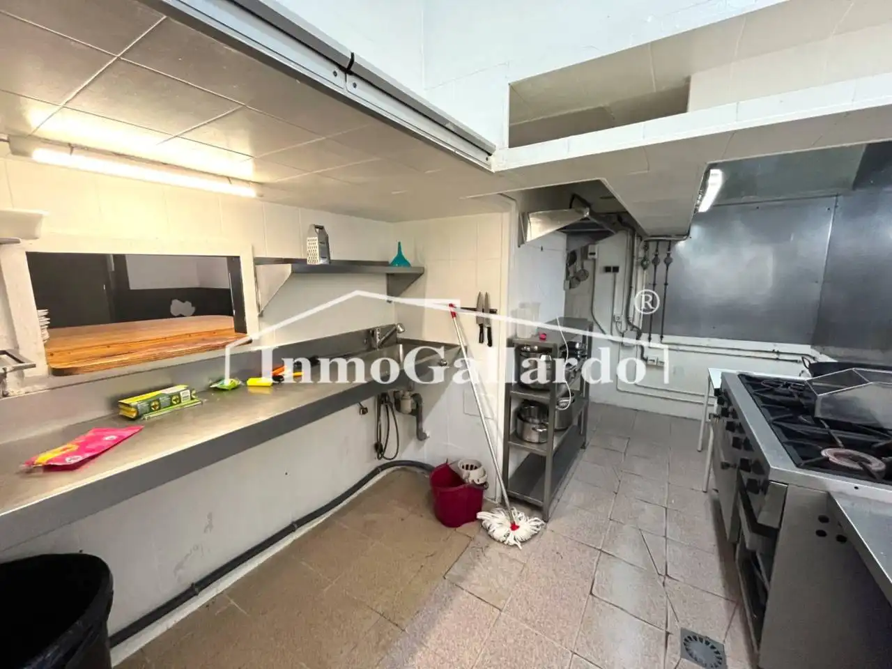 Cuina de Local en venda en Rincón de la Victoria amb Aire condicionat