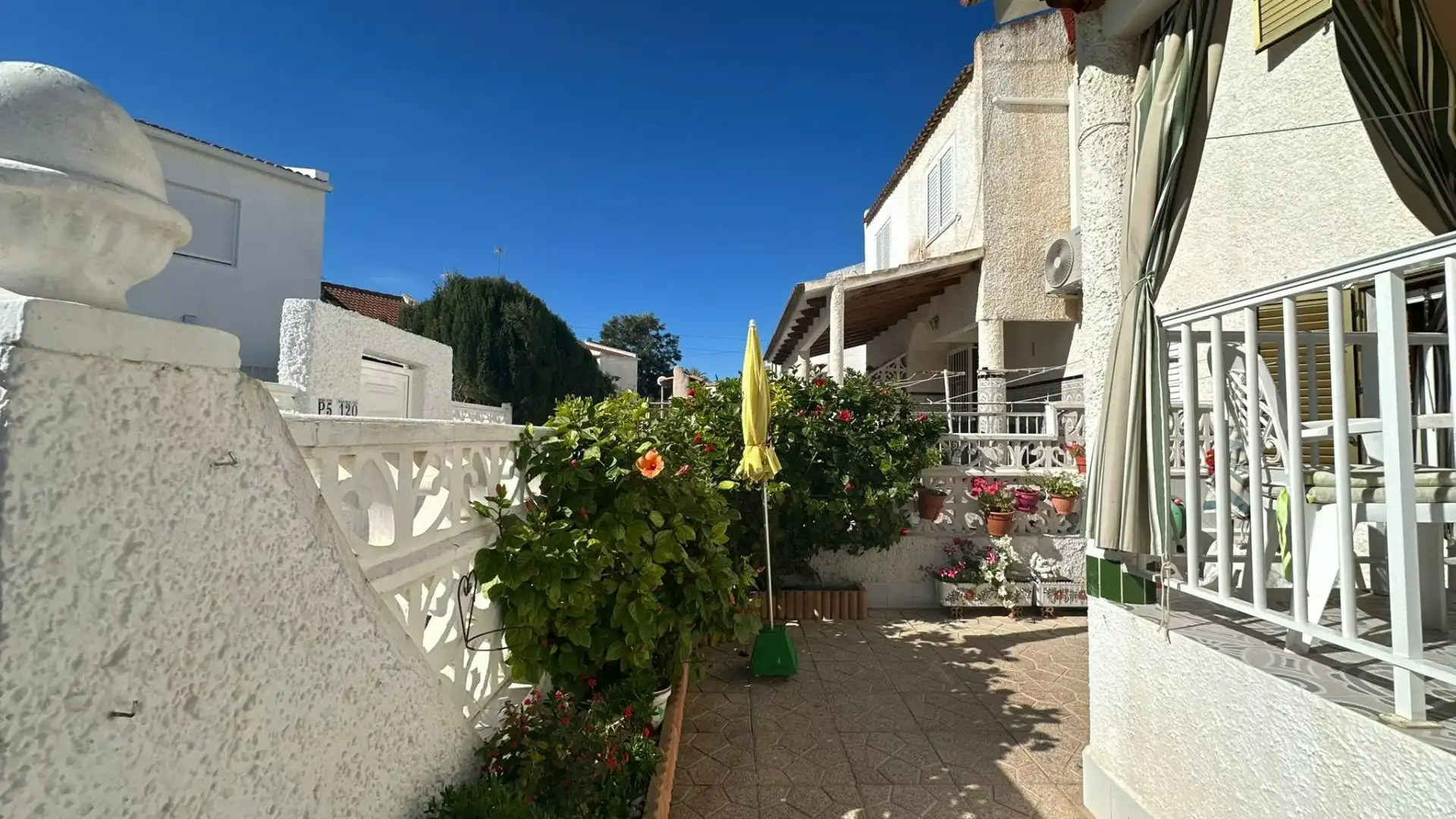 Garden of Detached homes for sale in Torrevieja  with Furnished