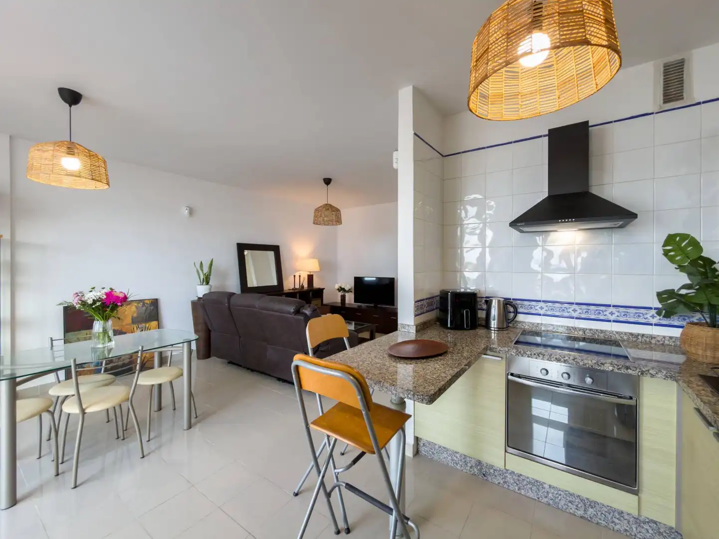 Cuina de Apartament en venda en San Cristóbal de la Laguna amb Jardí privat, Terrassa i Piscina comunitària
