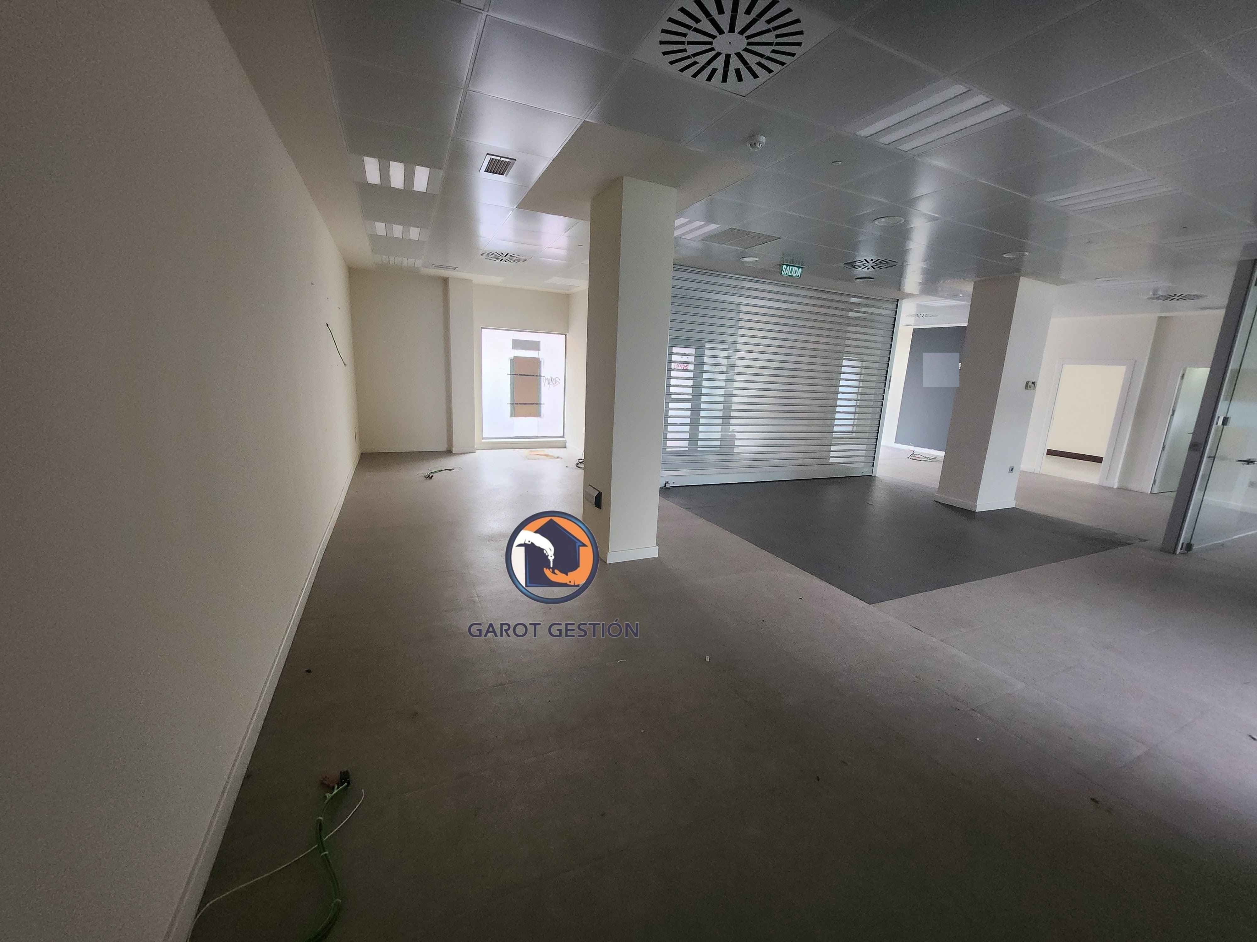 Premises for sale in Guadalajara Capital  with Air Conditioner and Internet