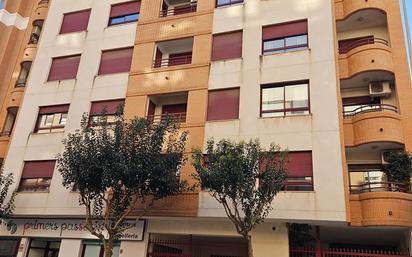 Exterior view of Flat to rent in Castellón de la Plana / Castelló de la Plana  with Heating, Terrace and Storage room