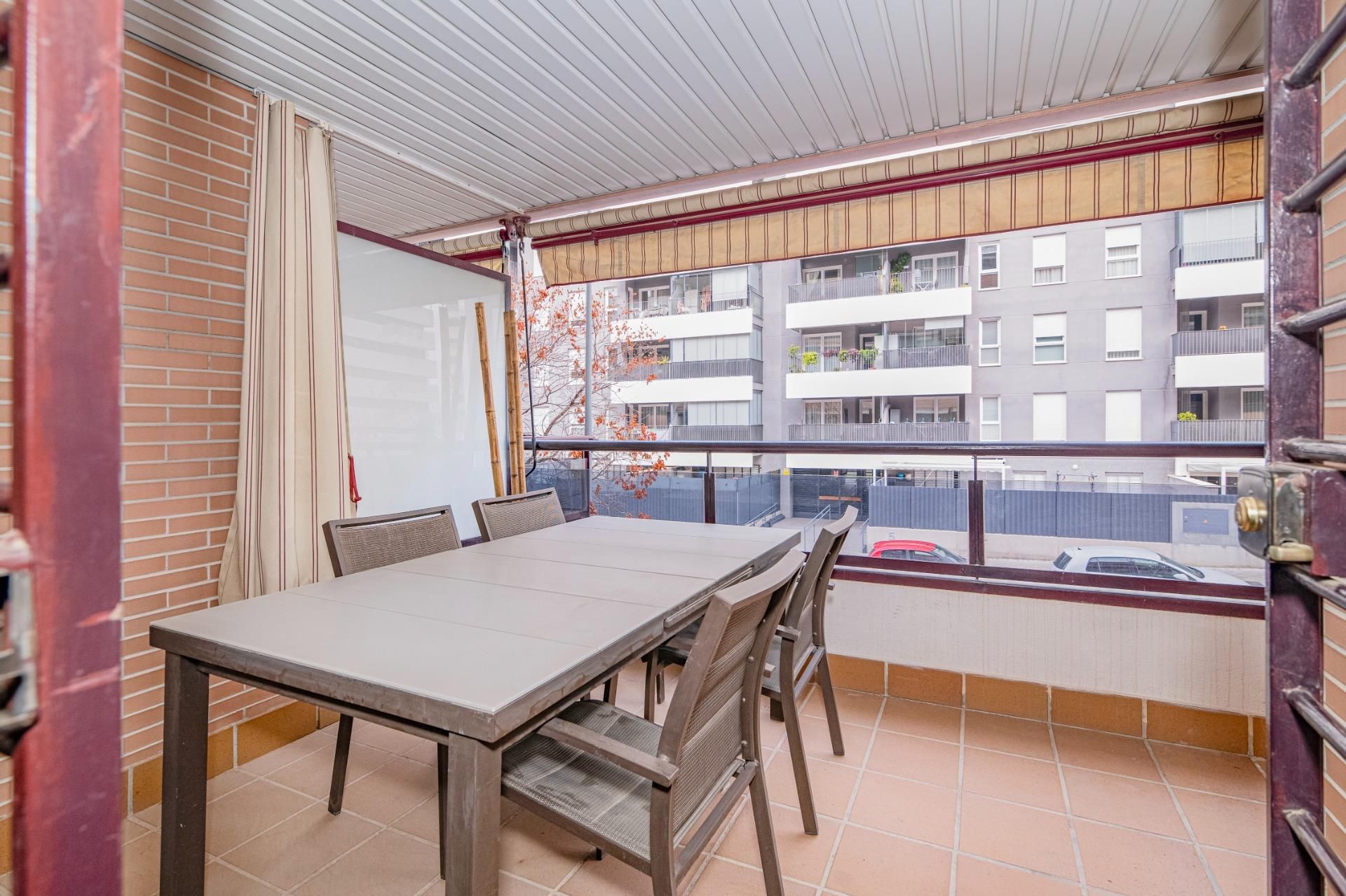 Terrassa de Pis en venda en  Granada Capital amb Aire condicionat, Calefacció i Terrassa