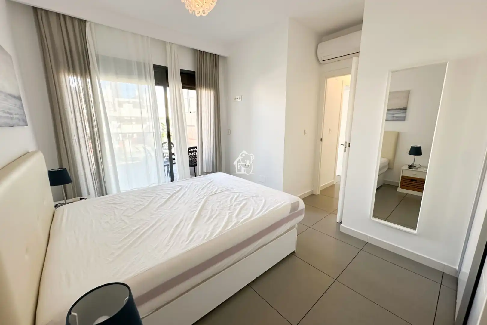Dormitori de Apartament de lloguer en Pilar de la Horadada amb Aire condicionat, Terrassa i Piscina