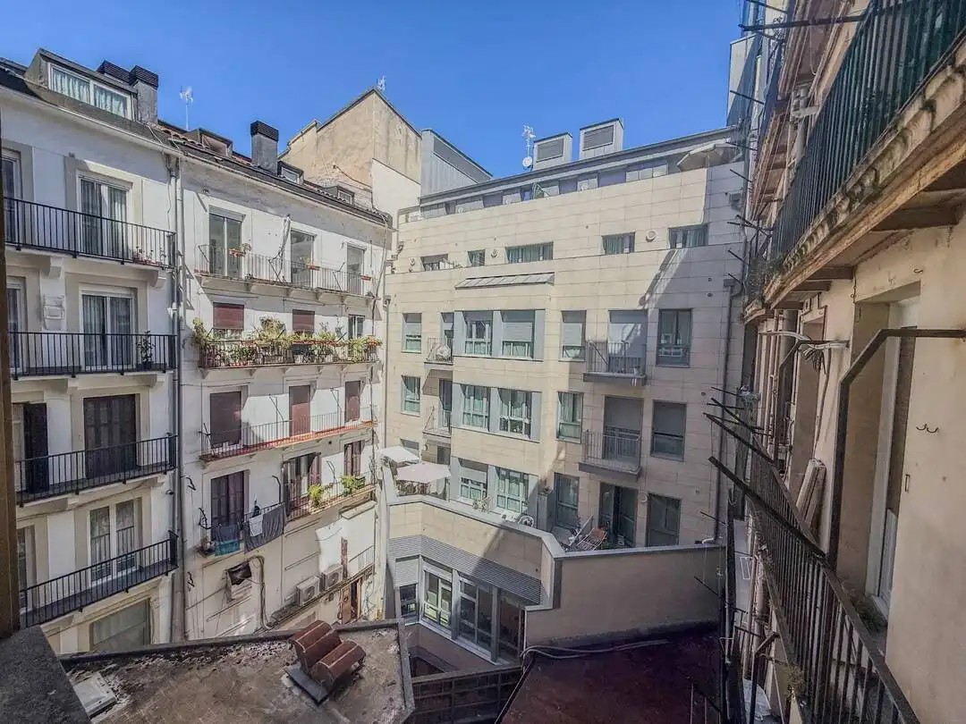 Vista exterior de Piso de alquiler en Donostia - San Sebastián  con Calefacción, Horno y Lavadora